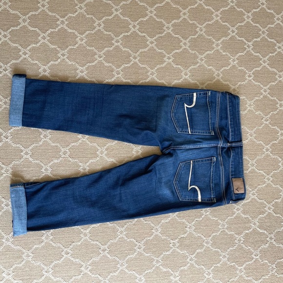 American Eagle. Crop Jean. Size 6. Super Stretch. - Picture 3 of 3